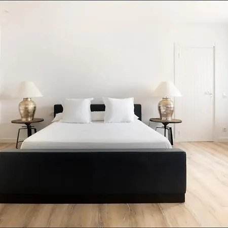 Spacious For A Company بيت للعطل فلورا